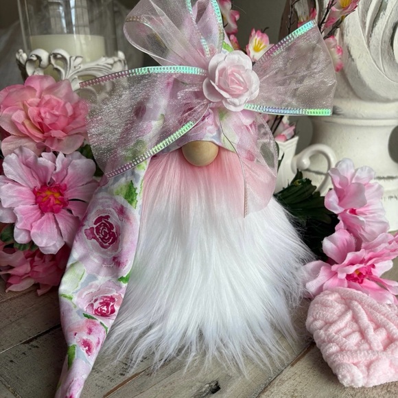 🌸Flower Gnome, Spring Gnome, Easter Gnome, Tier Tray Decor - Picture 1 of 3